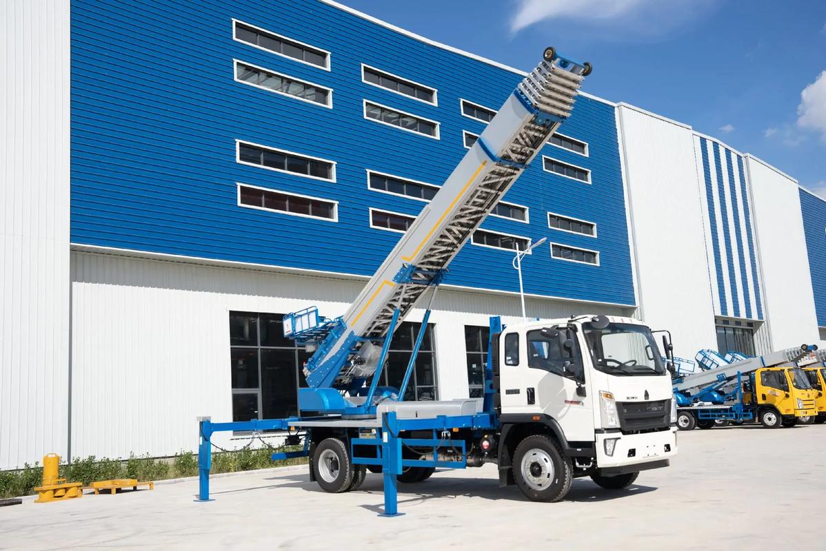 三亚小型云梯车上料车租赁多少钱