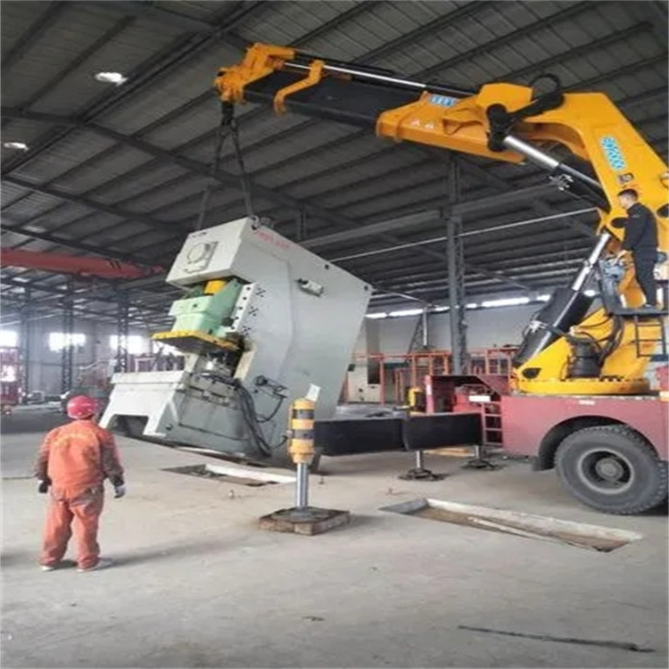 三亚80吨折臂吊车出租附近电话