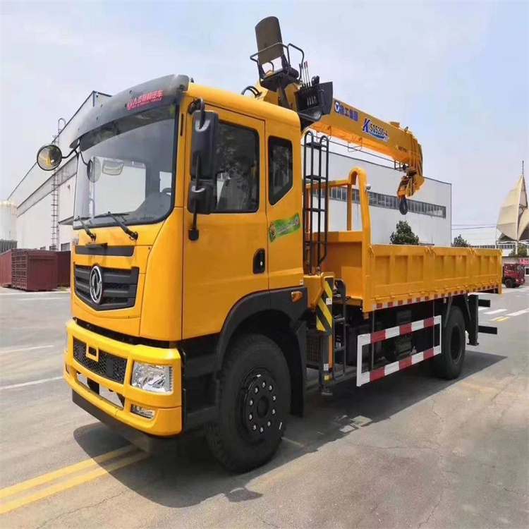 三亚附近找一辆随车吊出租