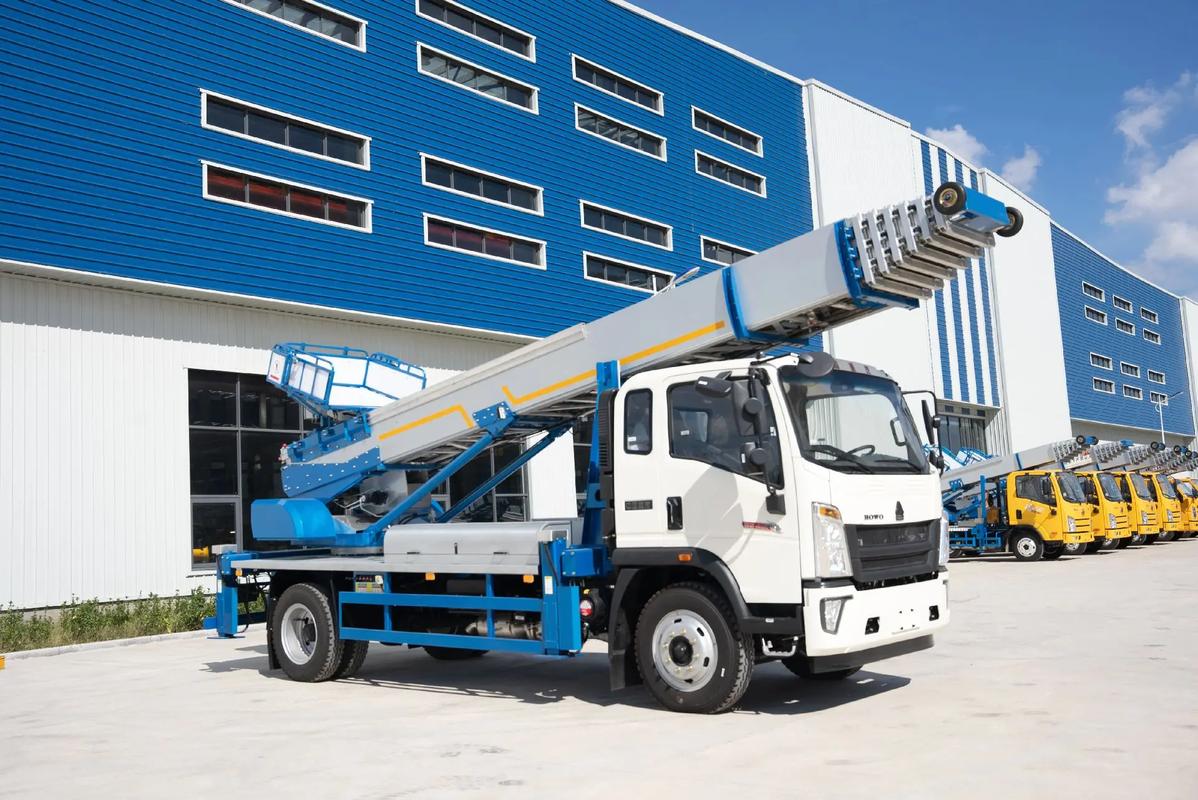 三亚出租云梯车高空作业车 建筑垃圾搬运