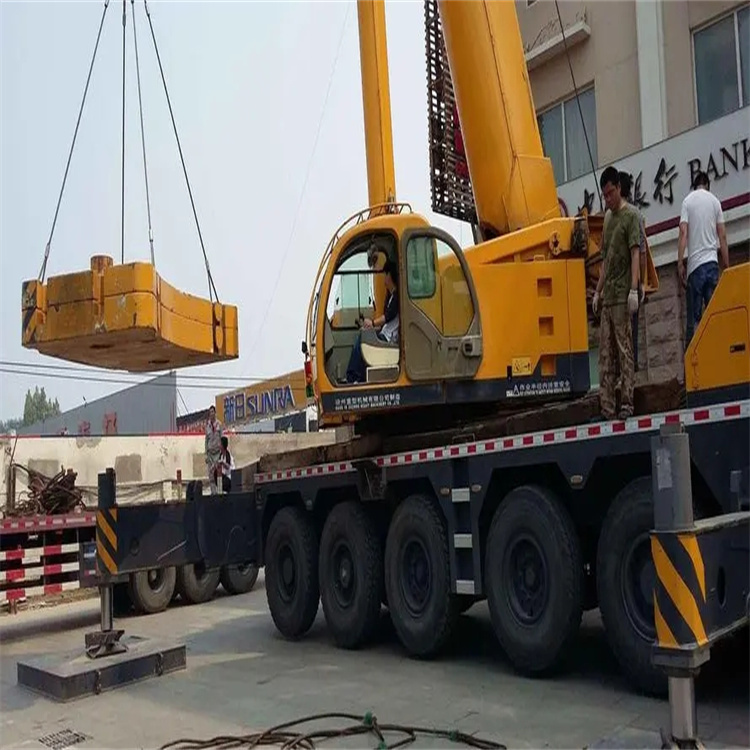 三亚当地吊车出租|机器吊装|75吨|工厂搬迁服务